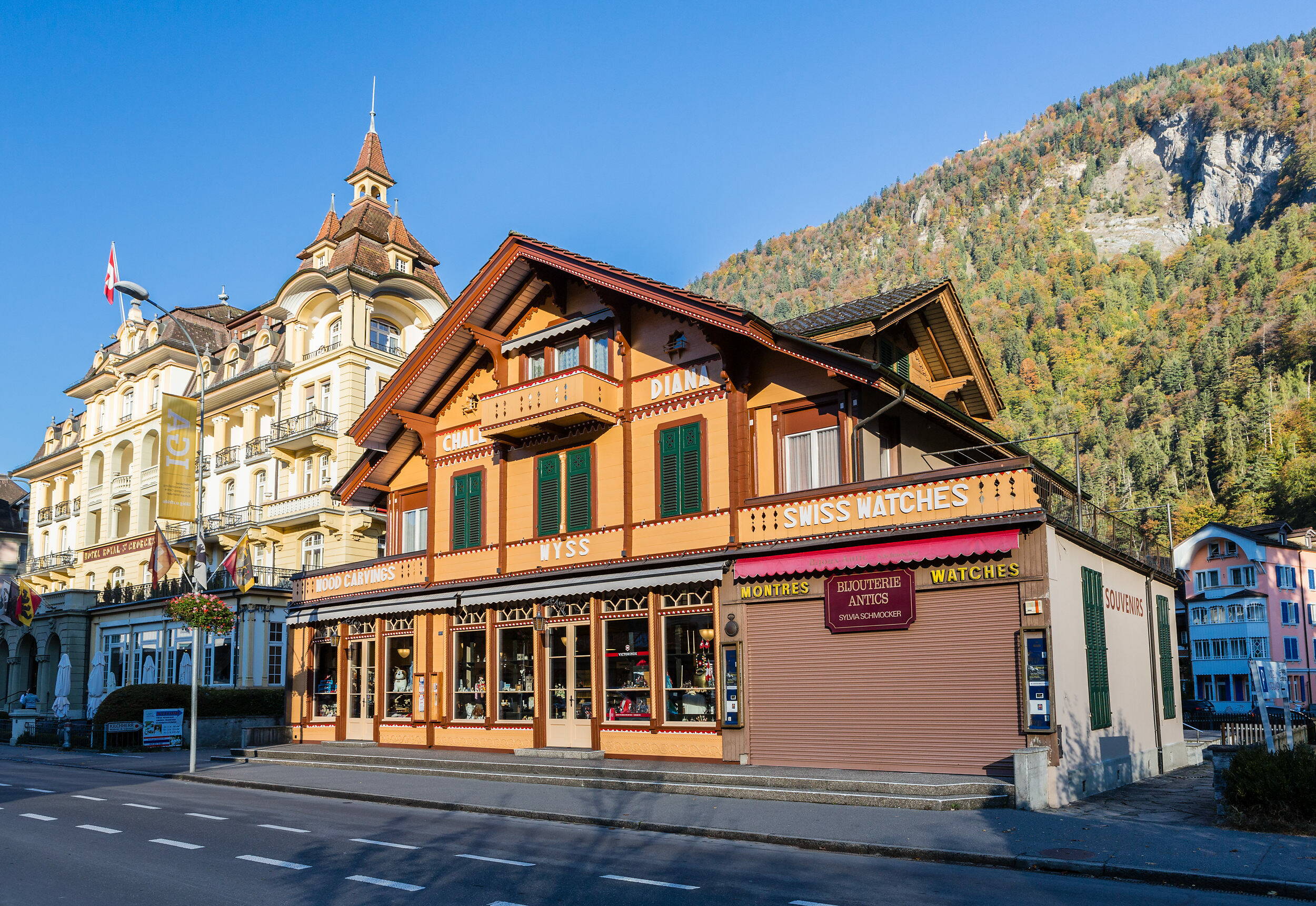 Sanierung Wyss Souvenir Interlaken | Planart Grindelwald