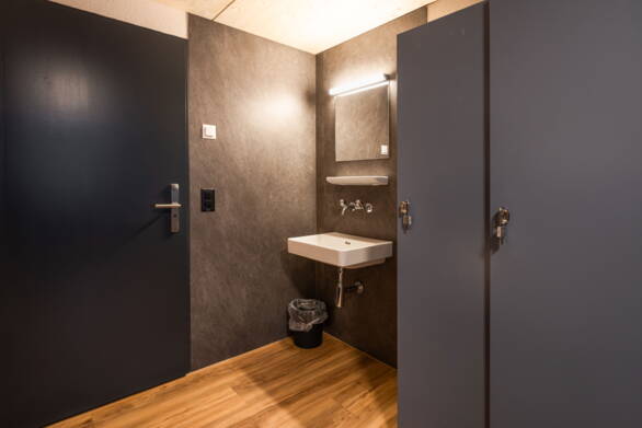 Zimmer Eiger Lodge | Planart Grindelwald @dariasofie_visuals